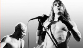 Все о легенде рок-музыки в книге «Red Hot Chili Peppers: история за каждой песней»