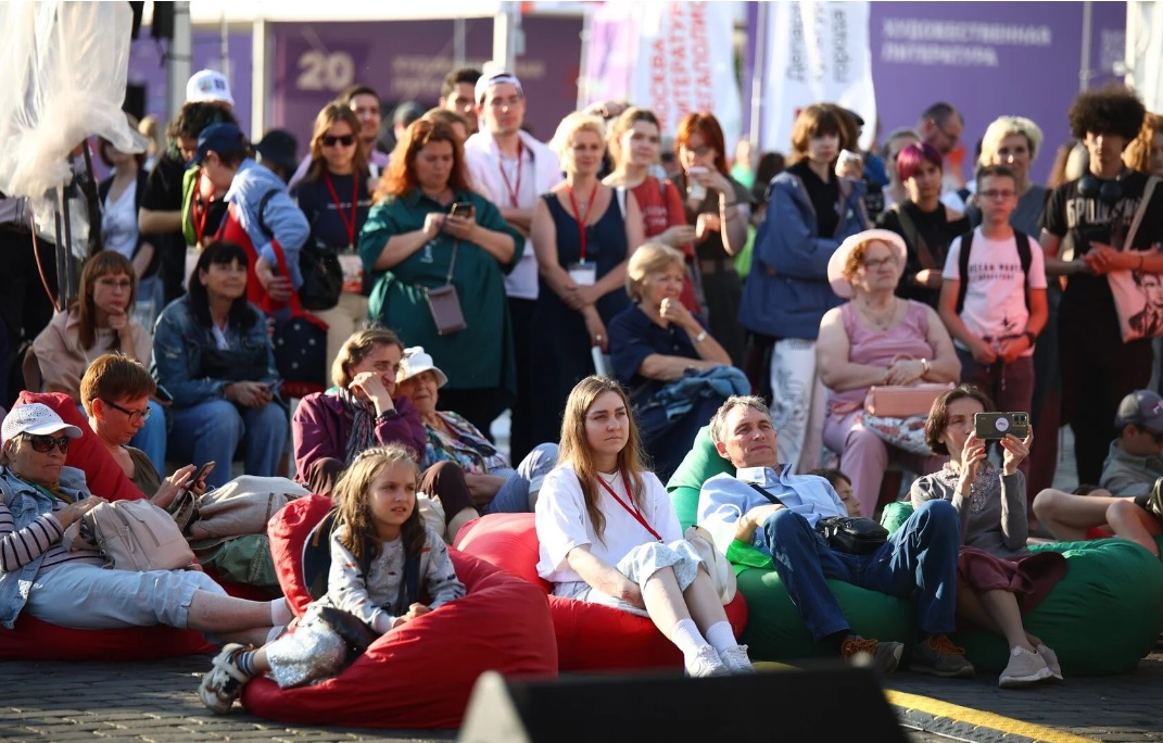 Фото с фестиваля в 2024 году. Источник: bookfestival.ru