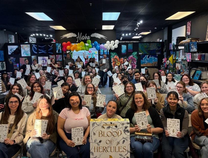 Фото со встречи с писательницей. Источник: соцсети Жасмин Мас