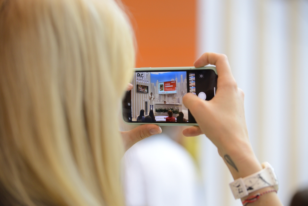 Лекция Анастасии Постригай на ММКЯ 2019