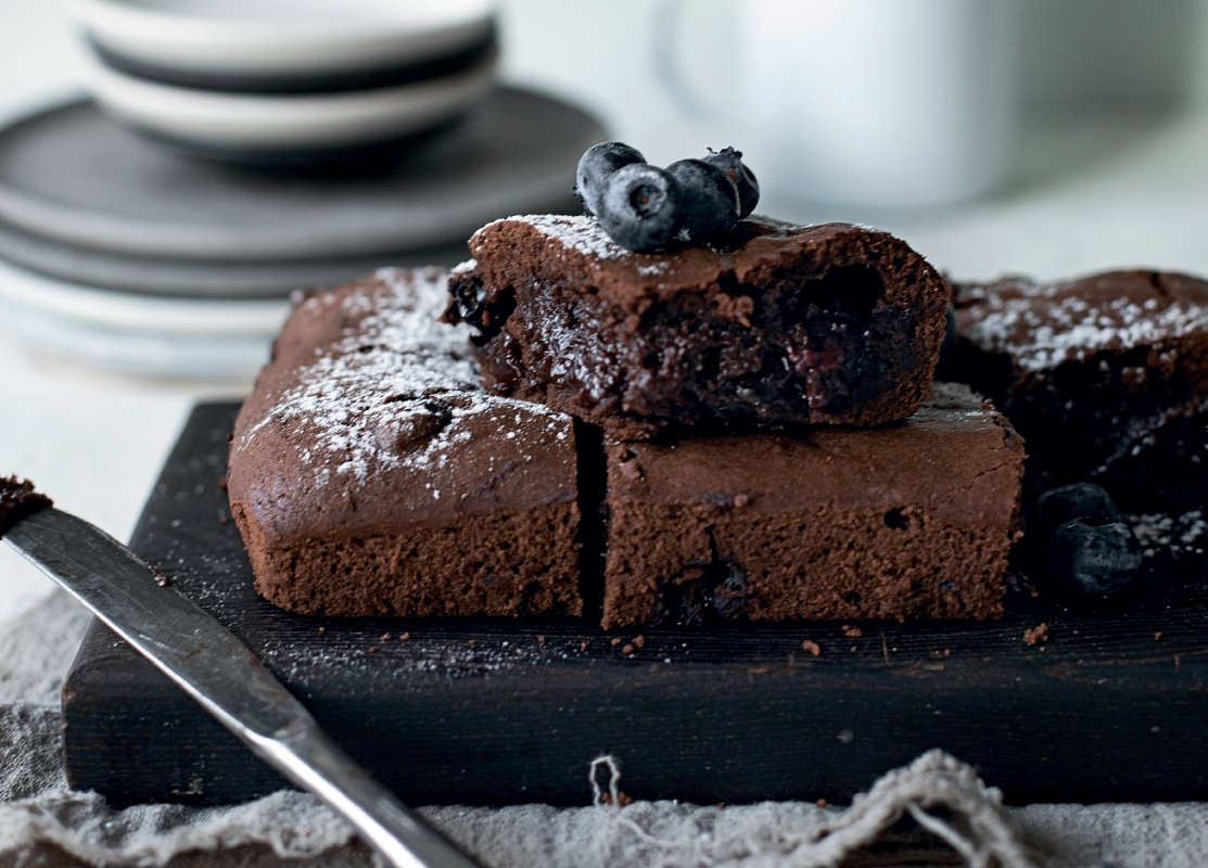 Шоколадный брауни. Фото из книги «Не слипнется»