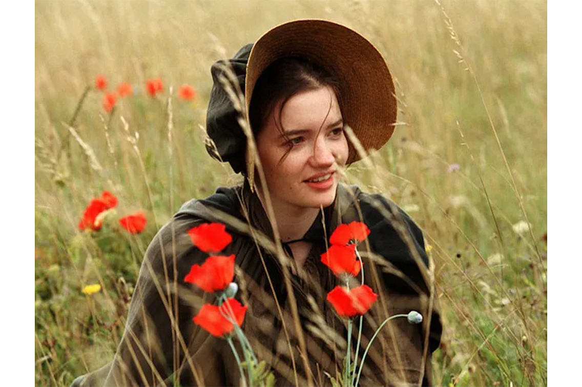 Талула Райли в роли Мэри Беннет в фильме «Гордость и предубеждение» (2005)