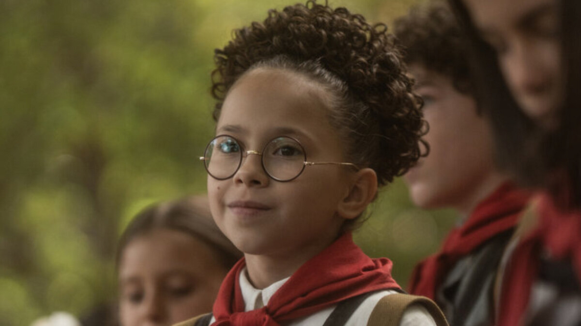 Подпись: Кадр из сериала «Манюня: Детство Ба» (2026)